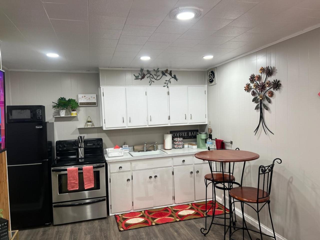 Cozy Buffalo Home-Sleeps 4 Lackawanna Exteriér fotografie